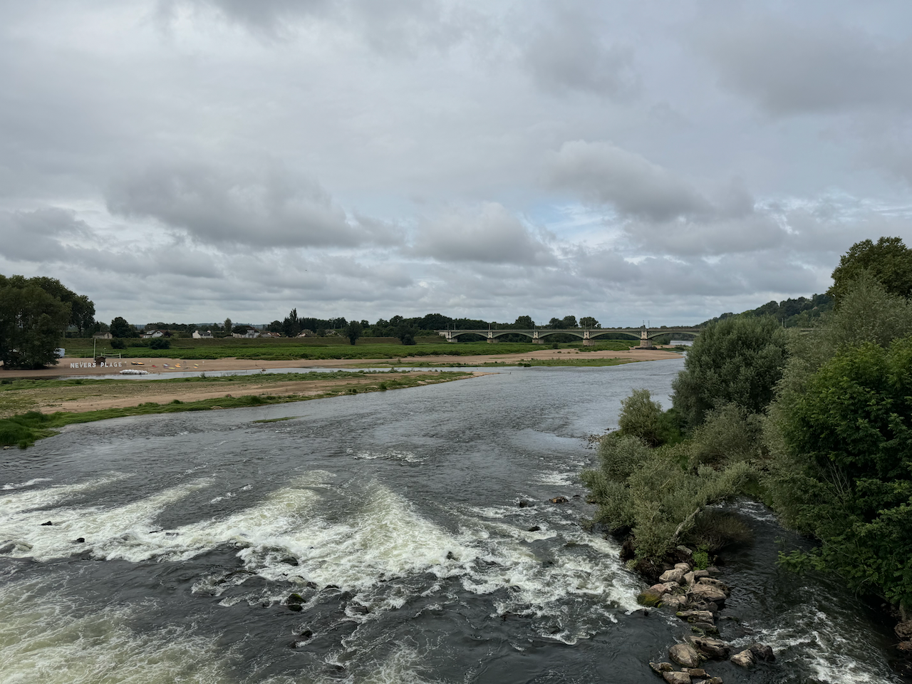 Leaving Nevers - The view from the bridge