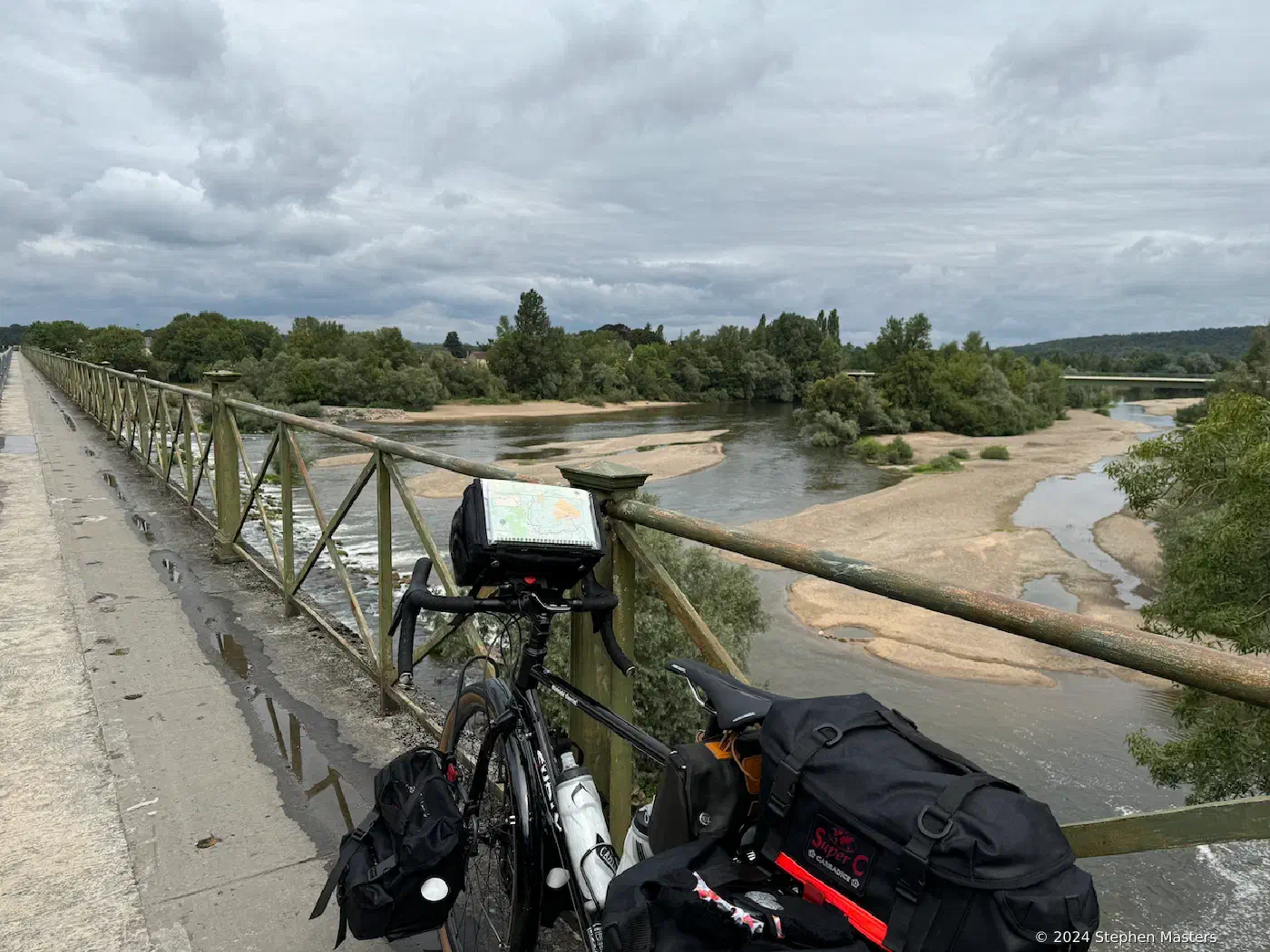 La Loire à Vélo day 1 - 58km from Nevers to Pouilly-sur-Loire