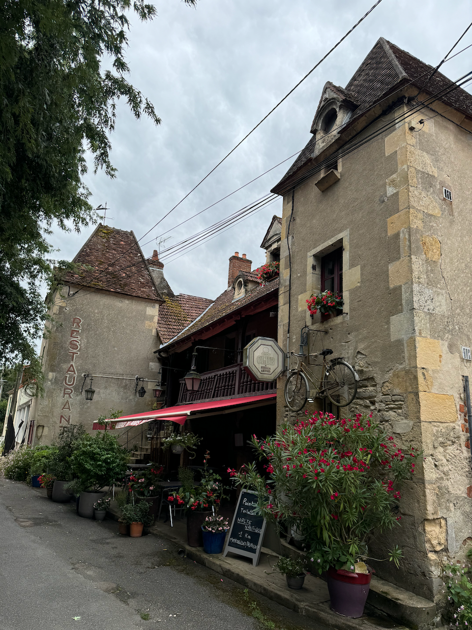 A café on the bike path