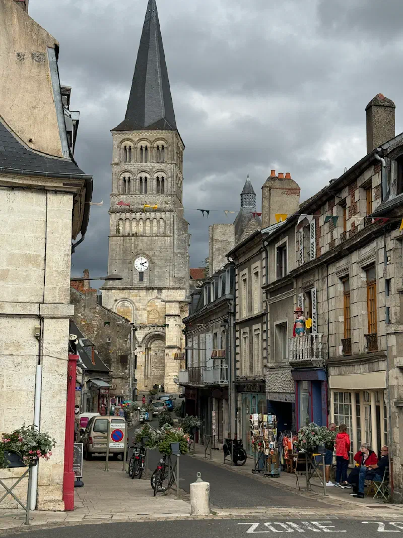 Approaching La Charité-sur-Loire 3