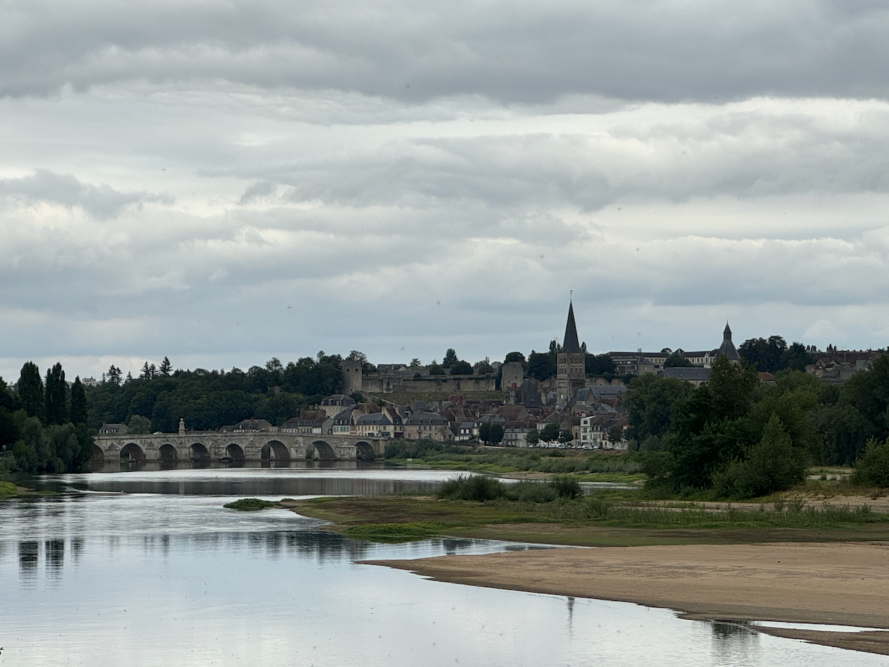 Approaching La Charité-sur-Loire 1