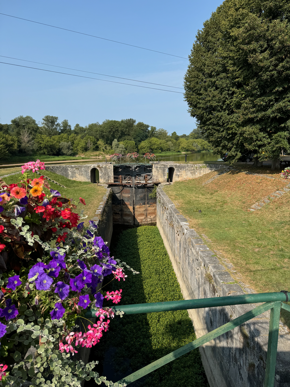An old lock on the canal near Briare