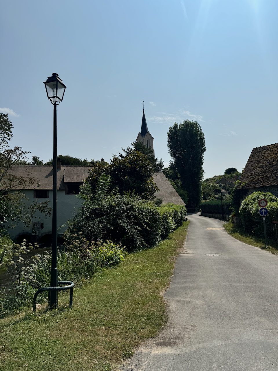 Entering Saint Gondon