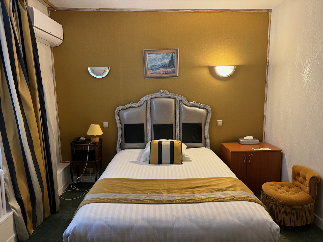 Hotel le Grand Sully - Room