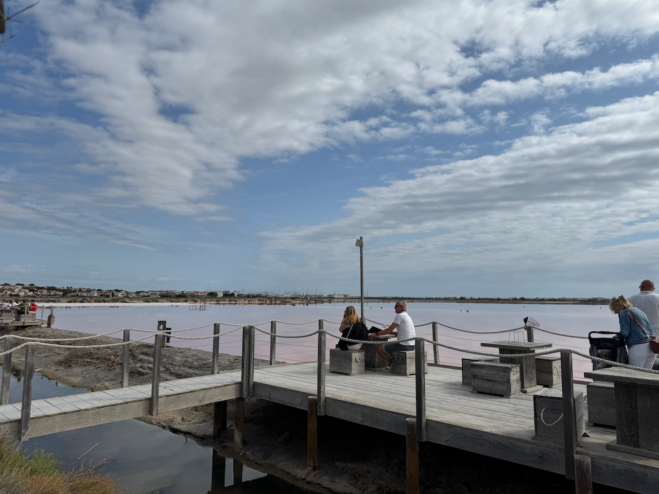 Gruissan salt lake cafe seating